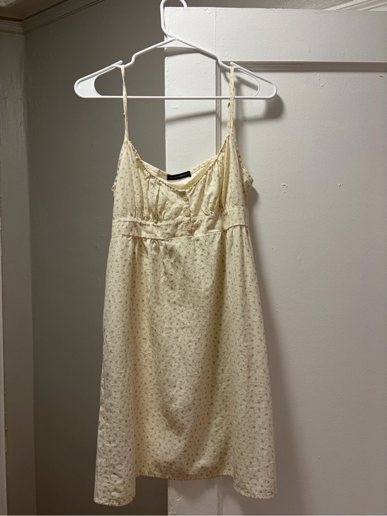 Brandy Melville Dresses & Skirts - Brandy Melville Floral Cream Dress